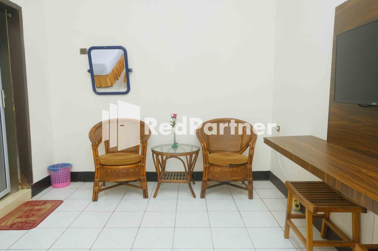Hotel Transit 1 Makassar Redpartner المظهر الخارجي الصورة