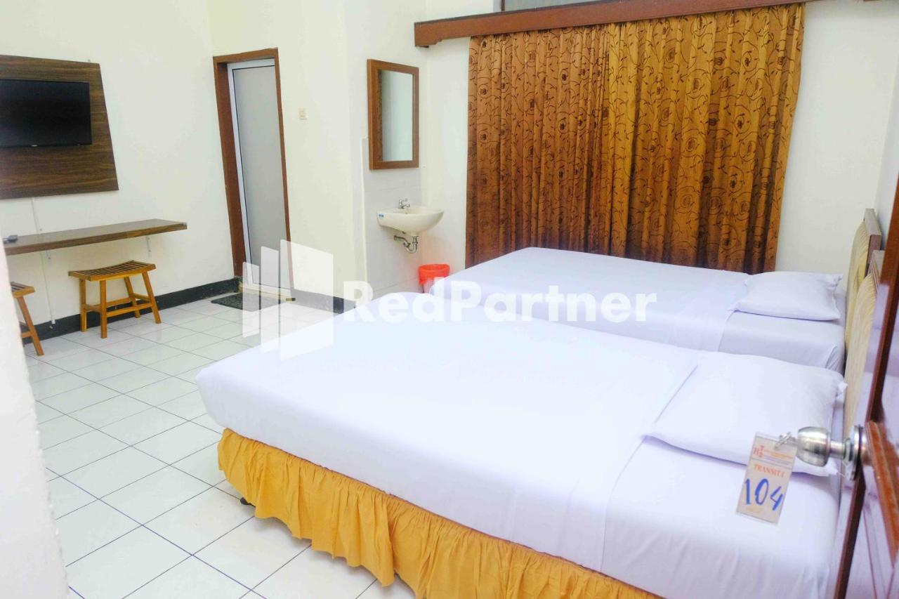 Hotel Transit 1 Makassar Redpartner المظهر الخارجي الصورة